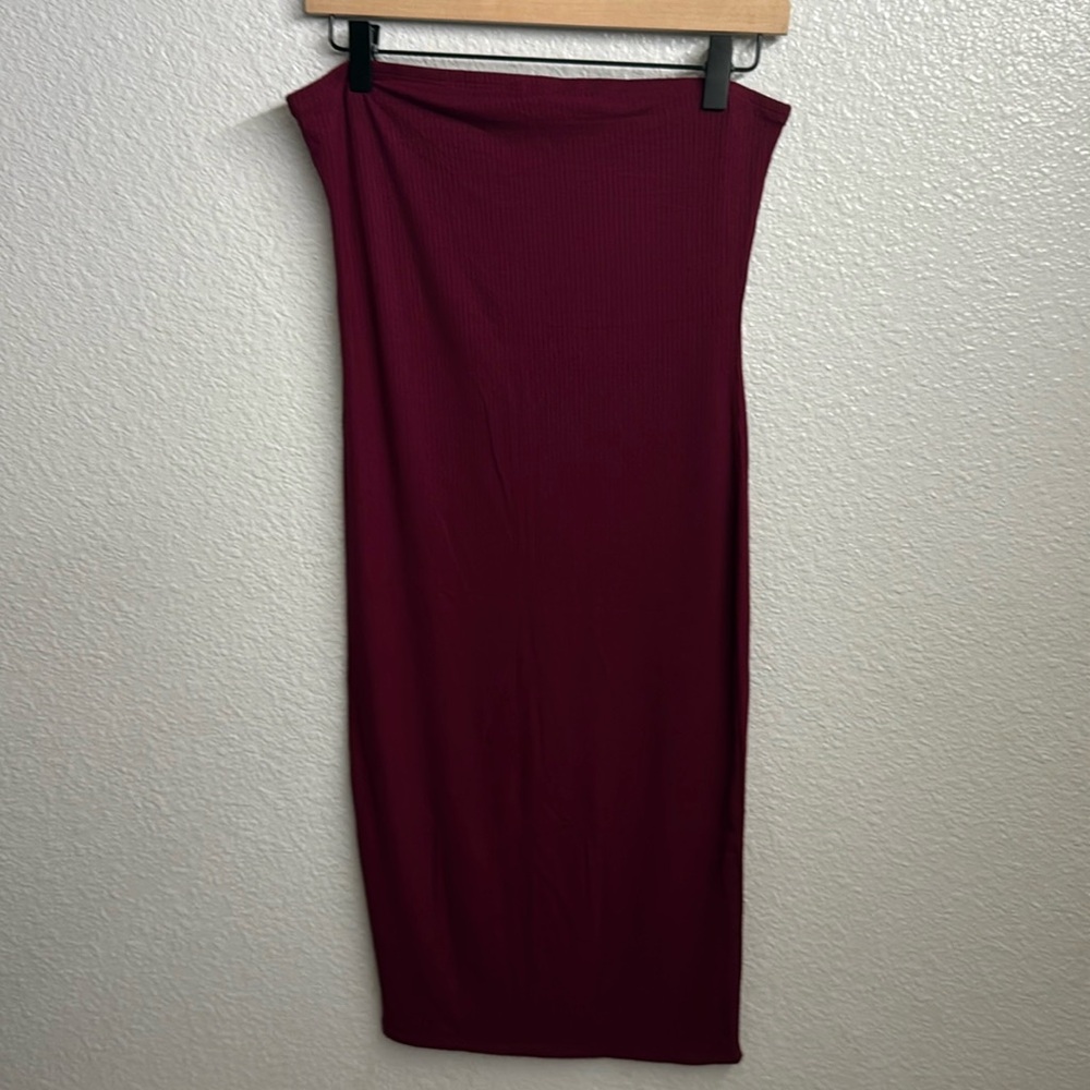 Burgundy Women's strapless dress